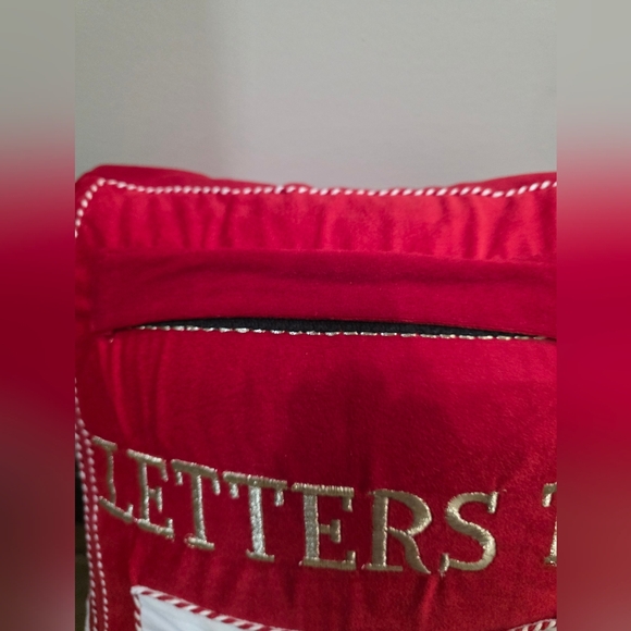 Fun Letters To Santa Pillow-NWT - Picture 4 of 7
